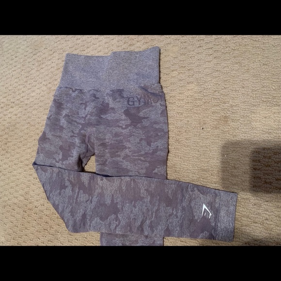 Original camo seamless Gymshark leggings in purple - Picture 3 of 8